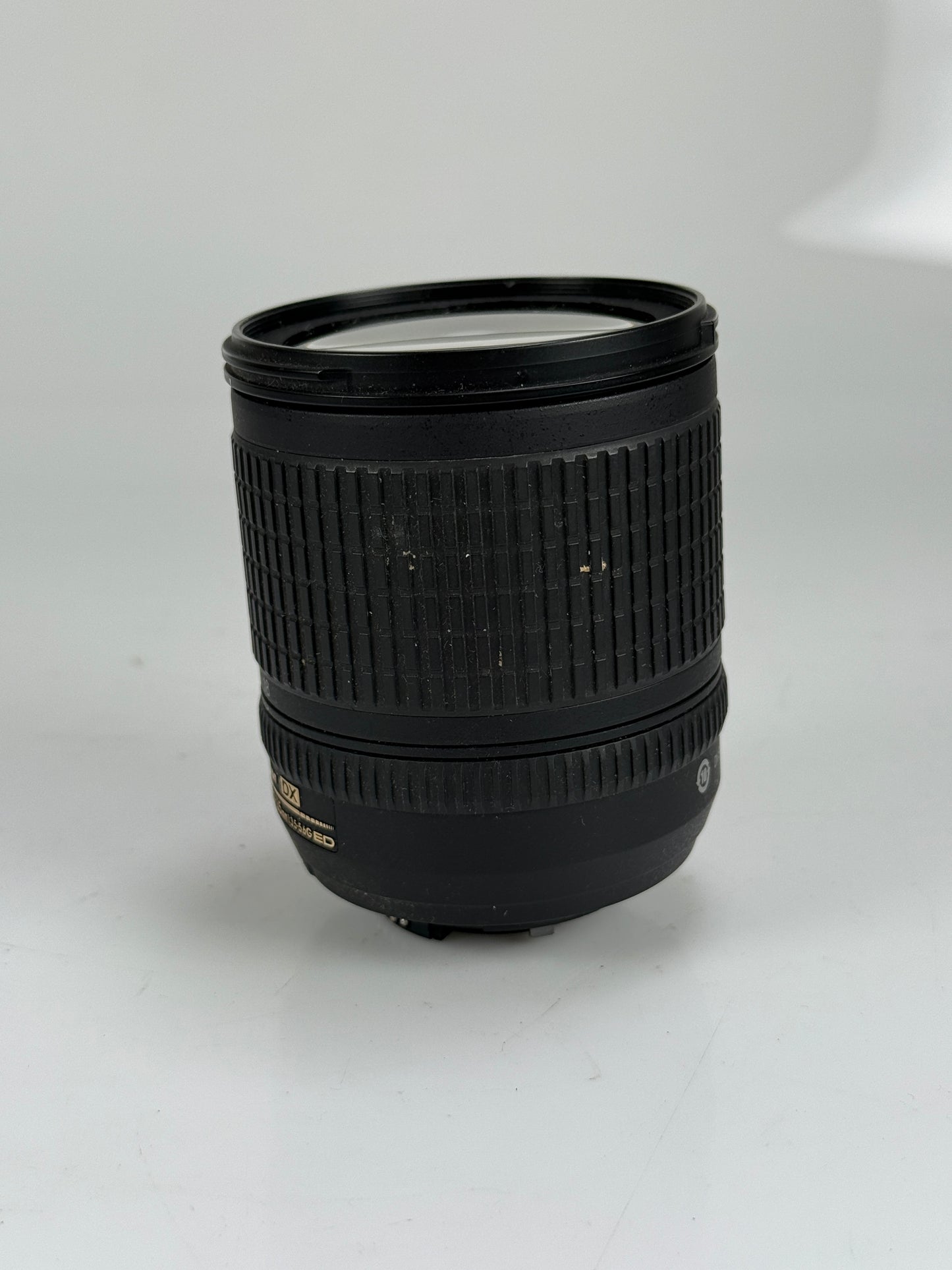 Nikon AF-S DX Nikkor 18-135mm 3.5-5.6 G ED IF AF Lens for APS-C Sensor DSLR