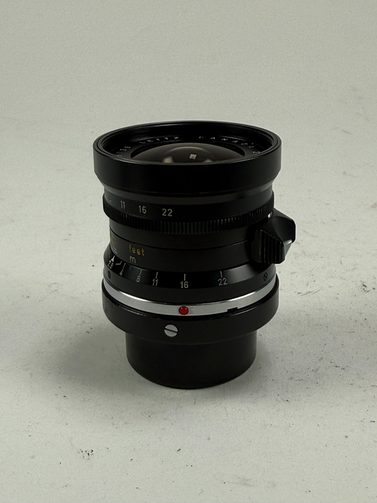 Leica 28mm f2.8 Elmarit V1 9 Element Lens Infinity Lock w/ caps