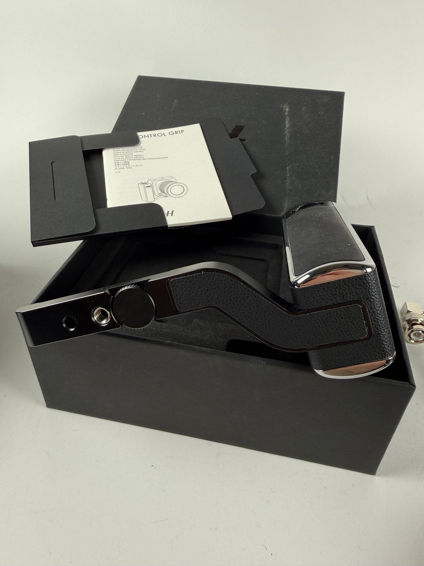 Hasselblad 907X CG Control Grip For X1D X1D II
