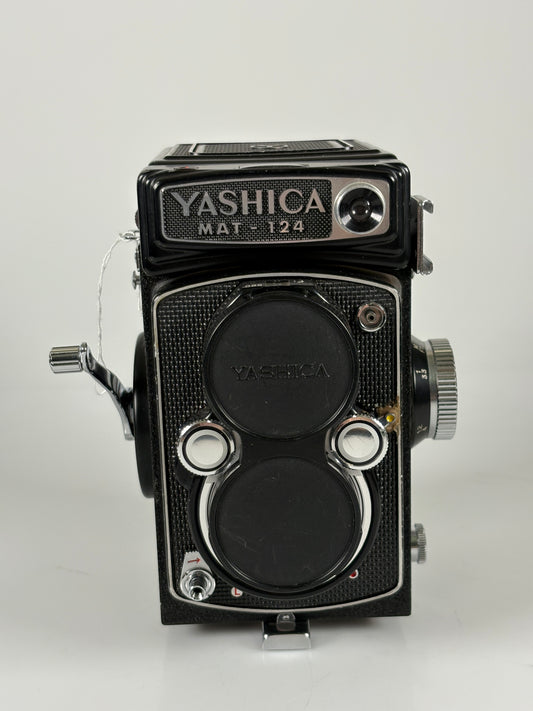 Yashica Mat 124 Medium Format 6x6 TLR Camera