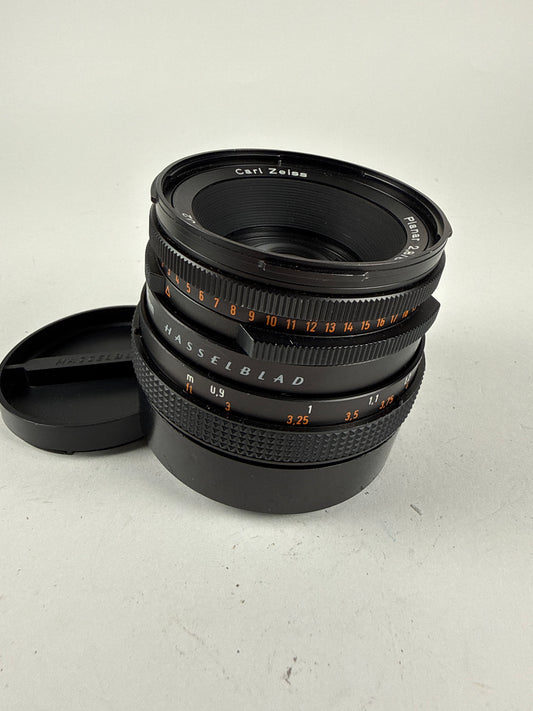 Hasselblad Carl Zeiss T* planar CF 80mm F2.8 lens
