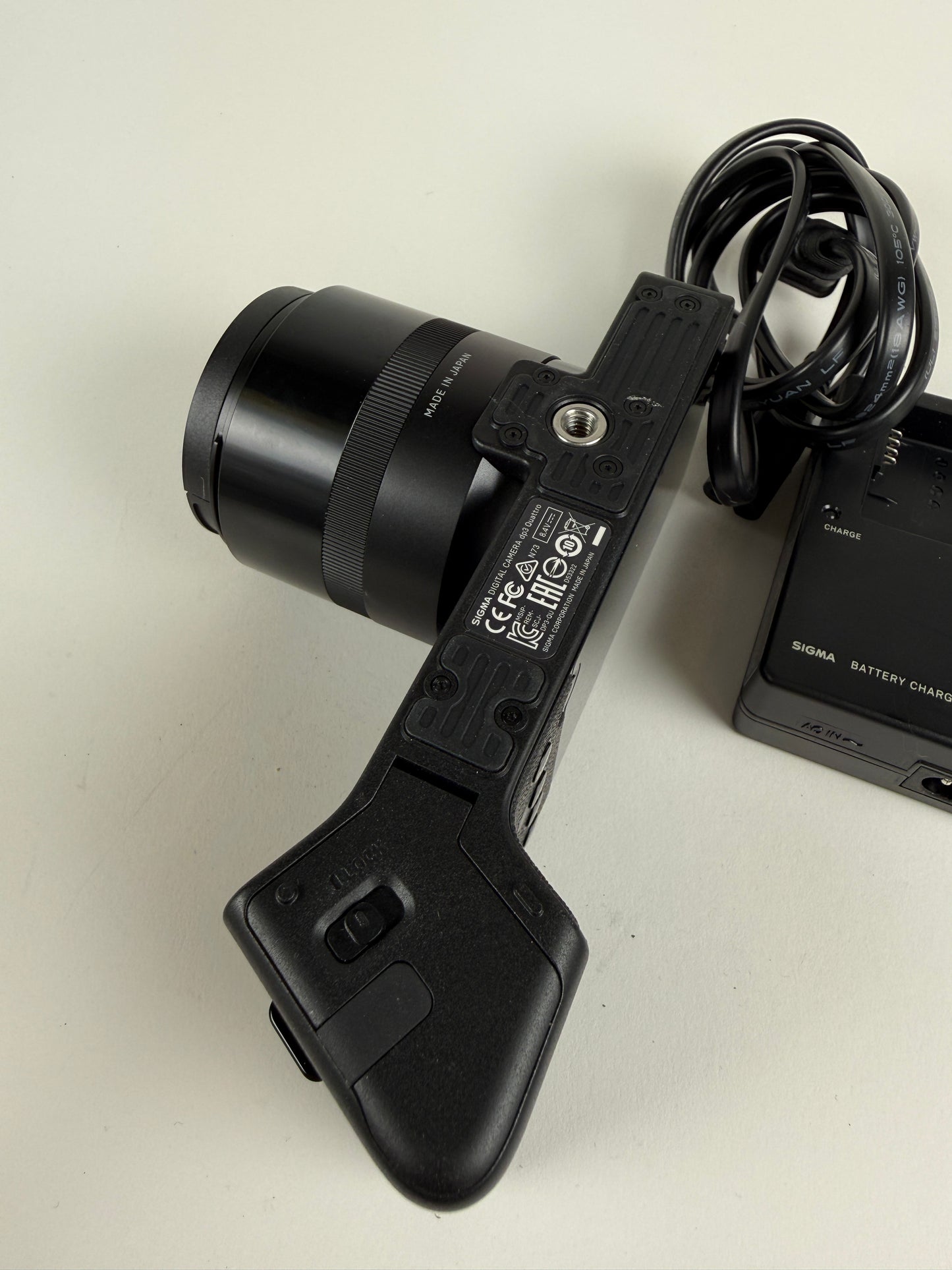 Sigma DP3 Quattro 29.0MP Digital Camera 50mm F2.8 Lens - black