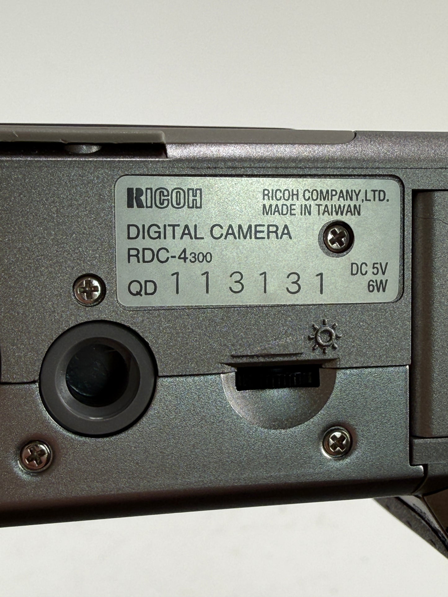 Ricoh RDC-4300 Digital Camera Silver Rotating Lens - TESTED WORKING w/ memory card