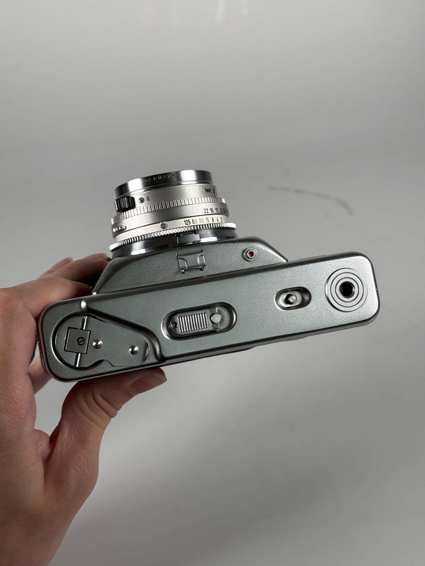 Voigtlander Vitessa T 35mm Film Camera w/ Color Skopar 50mm f2.8 Lens