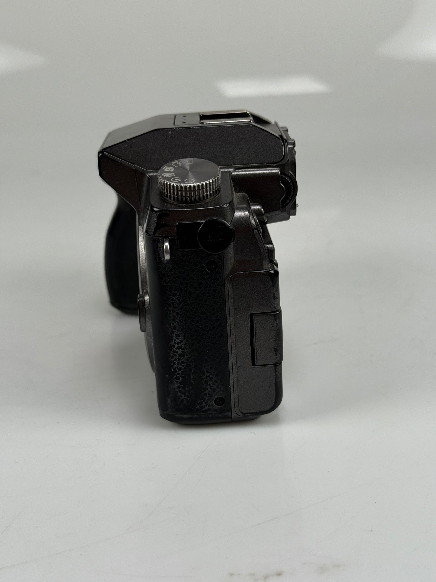 Panasonic Lumix DMC-G7 16MP Mirrorless MFT Digital Camera Body