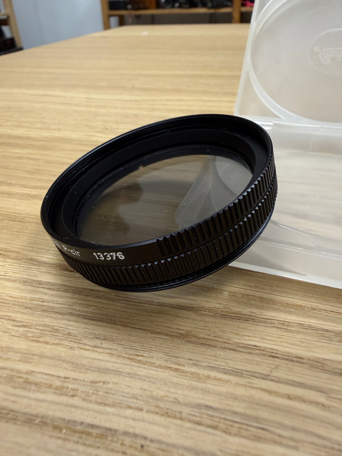 Leica Leitz E67 P-cir Circular Polarizer Filter 67mm 13377