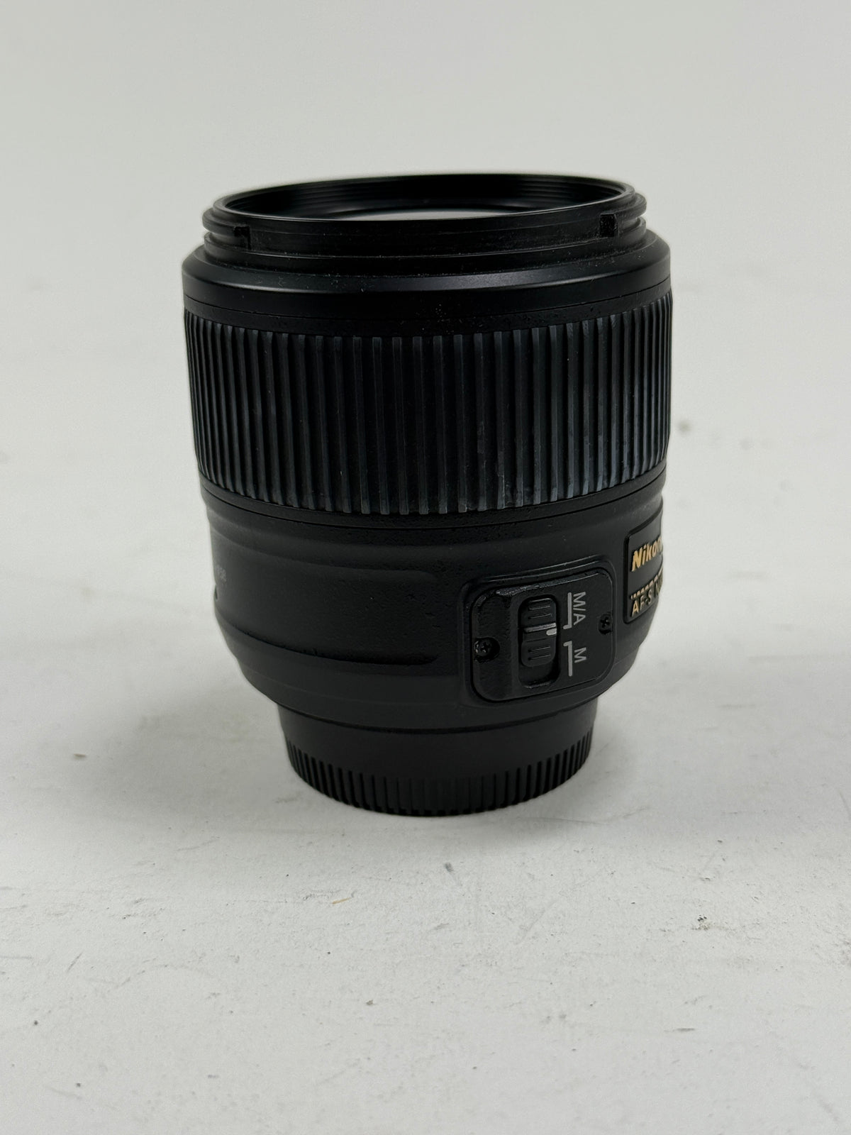 Nikon FX 35mm f1.8 G digital camera lens