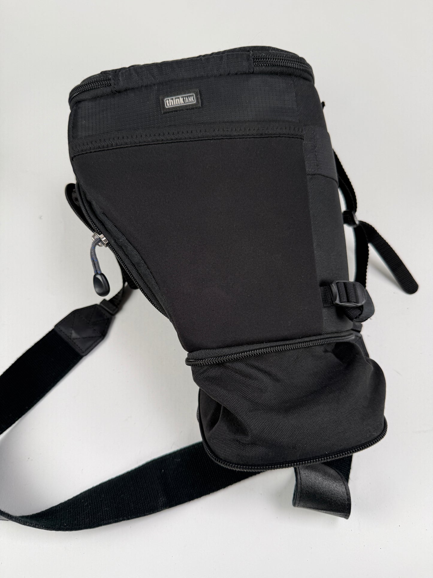 Think Tank Digital Holster 40 V2.0 Bag  Zipper Secured Lid Travel Black (Copy)