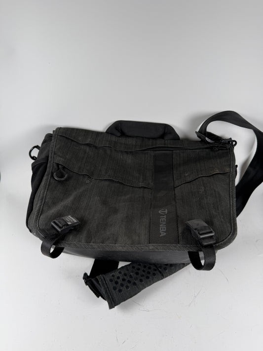Tenba Messenger DNA 13 Camera Bag - Graphite