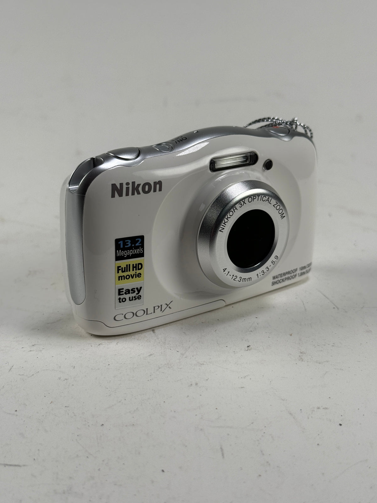 Nikon Coolpix W100 13.2MP White Waterproof Camera Boxed