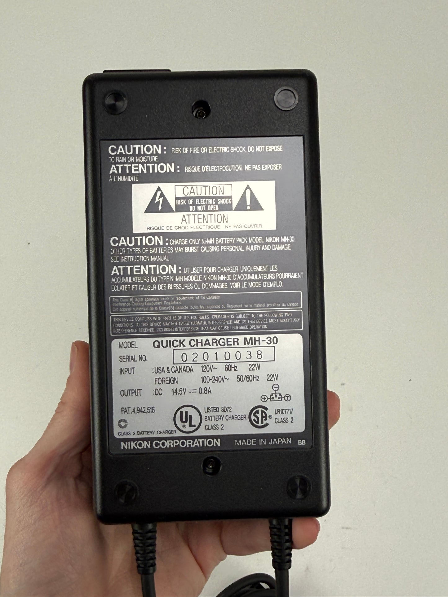 Nikon MH-30 Battery Charger for MN-30 Battery in F5 Cameras
