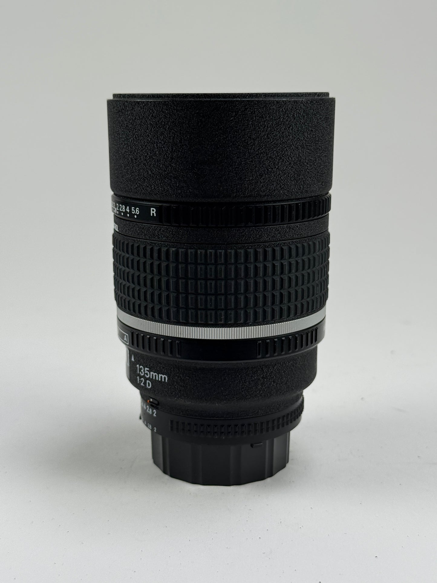 Nikon Nikkor AF 135mm f2 D DC Defocus Lens