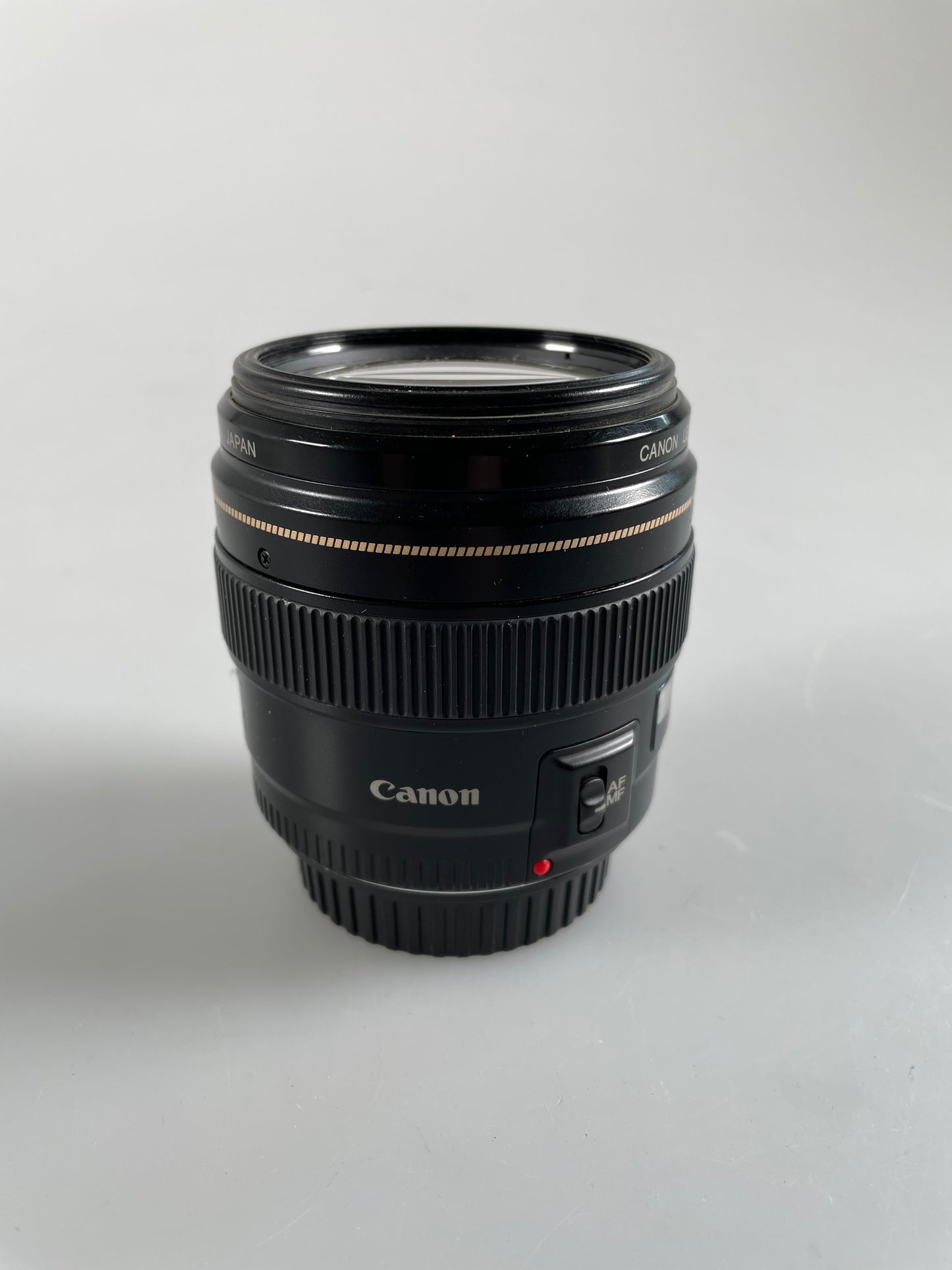Canon EF 100mm f2 USM Lens