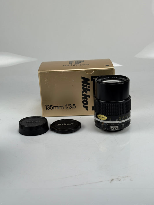 Nikon Ai-s Ais Nikkor 135mm f3.5 Telephoto MF Lens