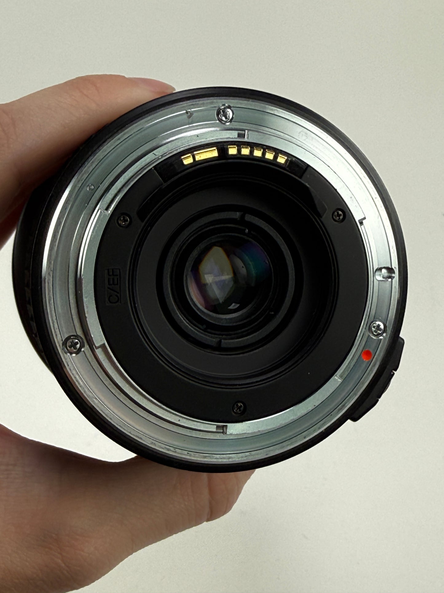 Tokina AF 19-35mm f3.5-4.5 Wide Zoom Lens for Canon EF