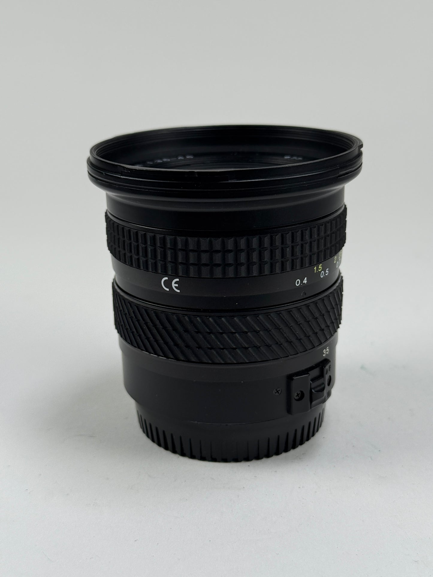 Tokina AF 19-35mm f3.5-4.5 Wide Zoom Lens for Canon EF