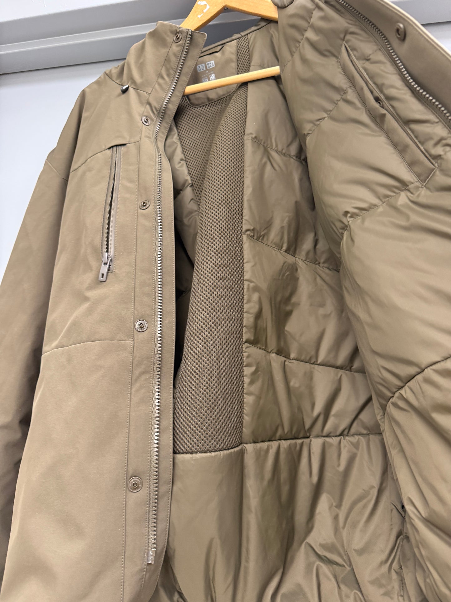 UNIQLO Hybrid Down Parka M Hooded Water-Repellent Jacket Men’s  Medium