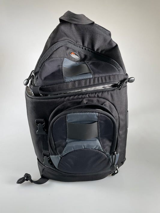 Lowepro Slingshot 102 AW - All Weather DSLR Sling Black Camera Bag