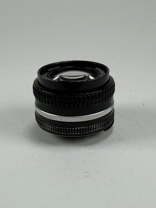 Nikon Ai-S AiS NIKKOR 20mm f3.5 MF Ultra Wide Angle Prime Lens