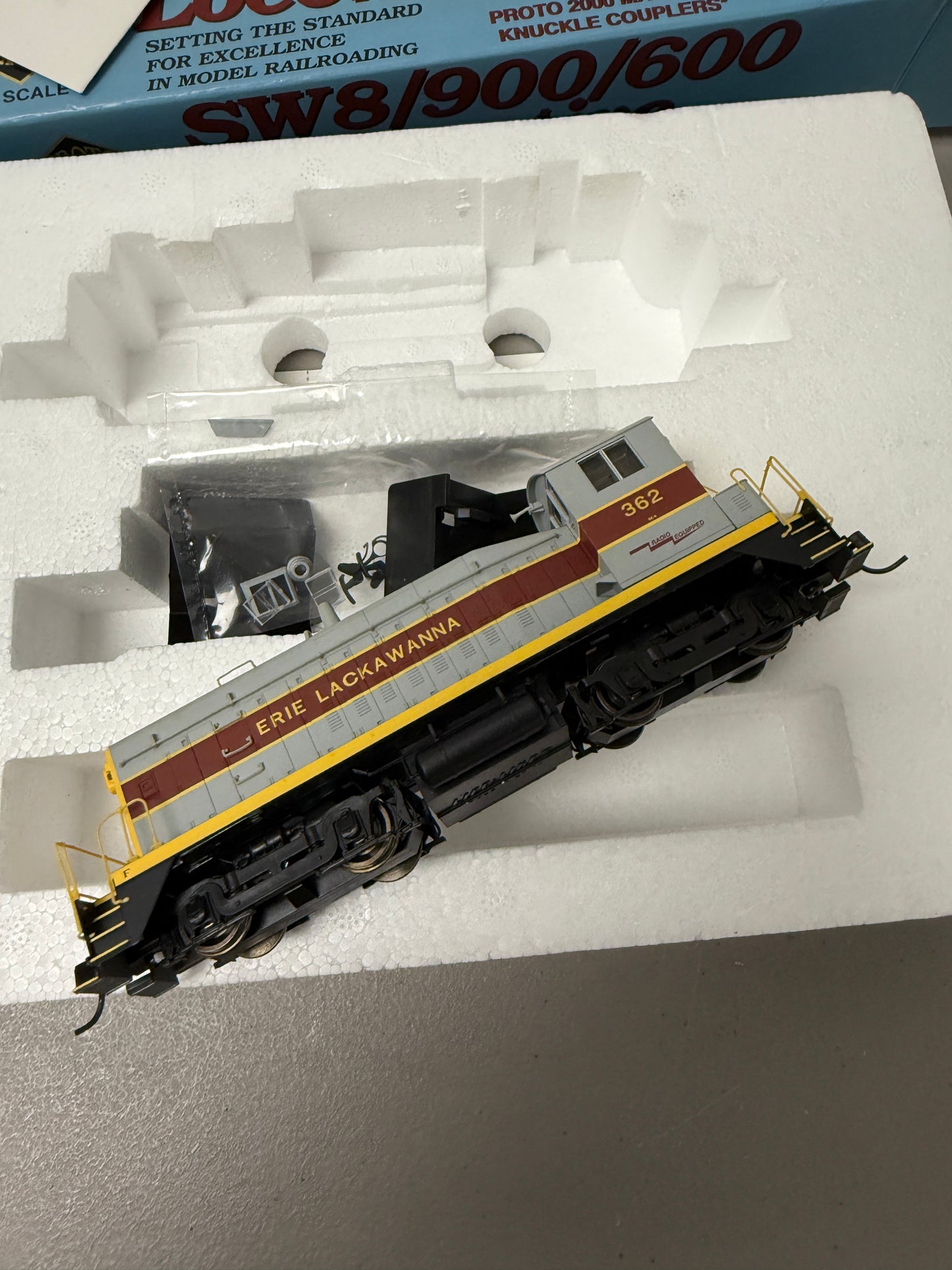 HO - Erie Lackawanna SW8/9/1200 Switcher #362 - Proto 2000
