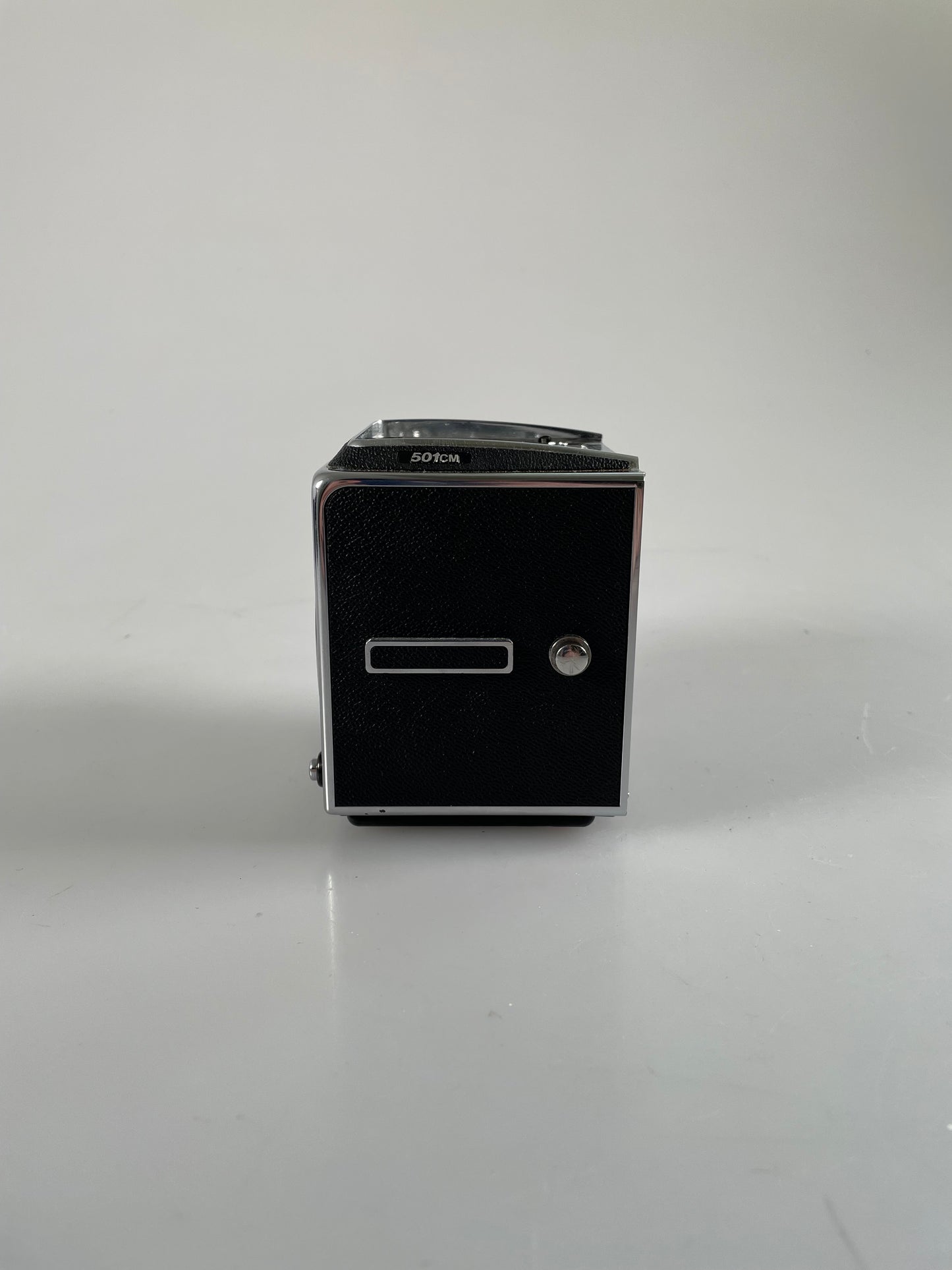 Hasselblad 501CM Medium Format Film Camera Body Chrome, Bright 20/20 focusing screen