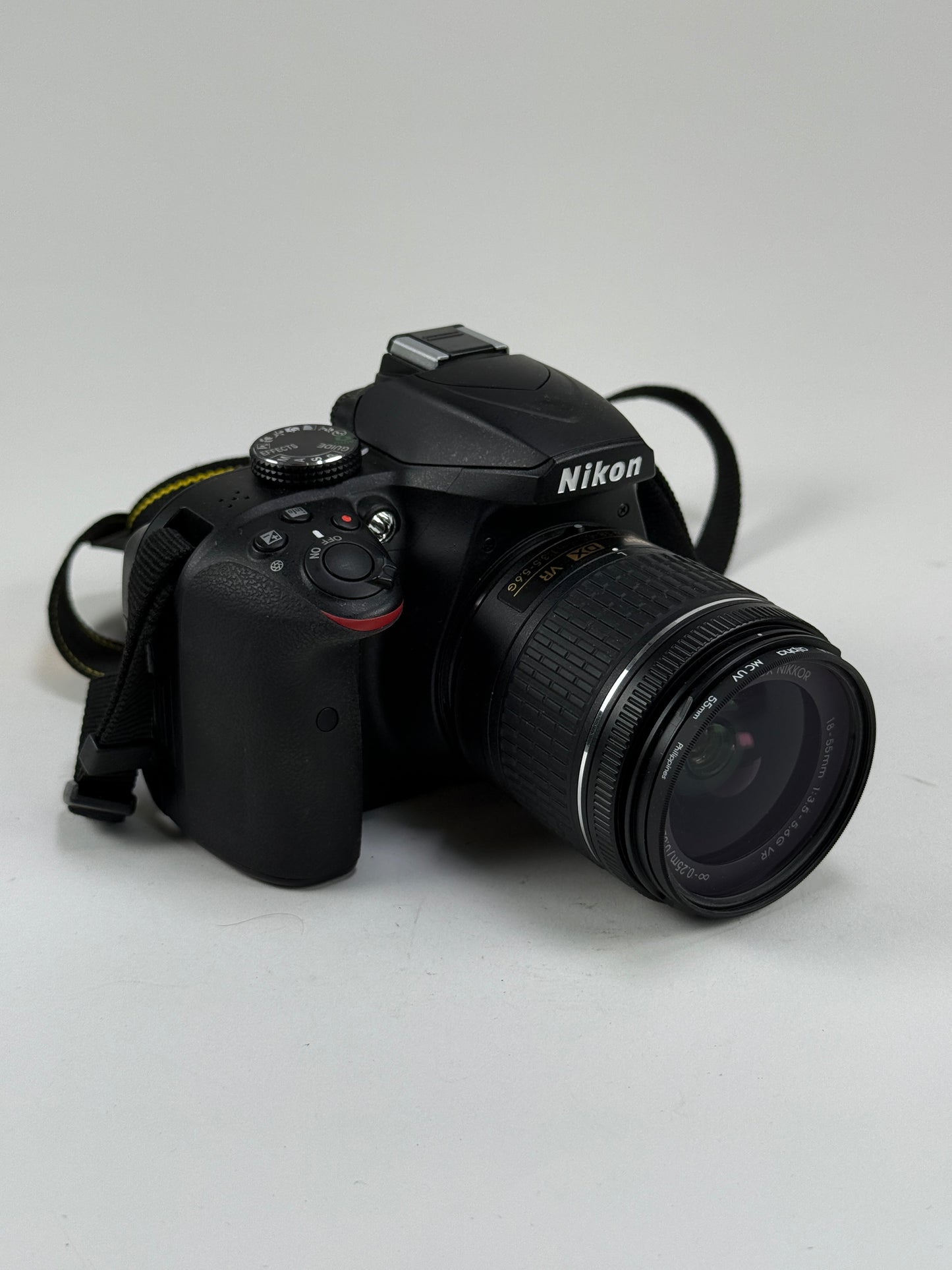 Nikon D3400 24.2MP DSLR Camera (Kit w/ AF-P VR DX 18-55mm Lens)