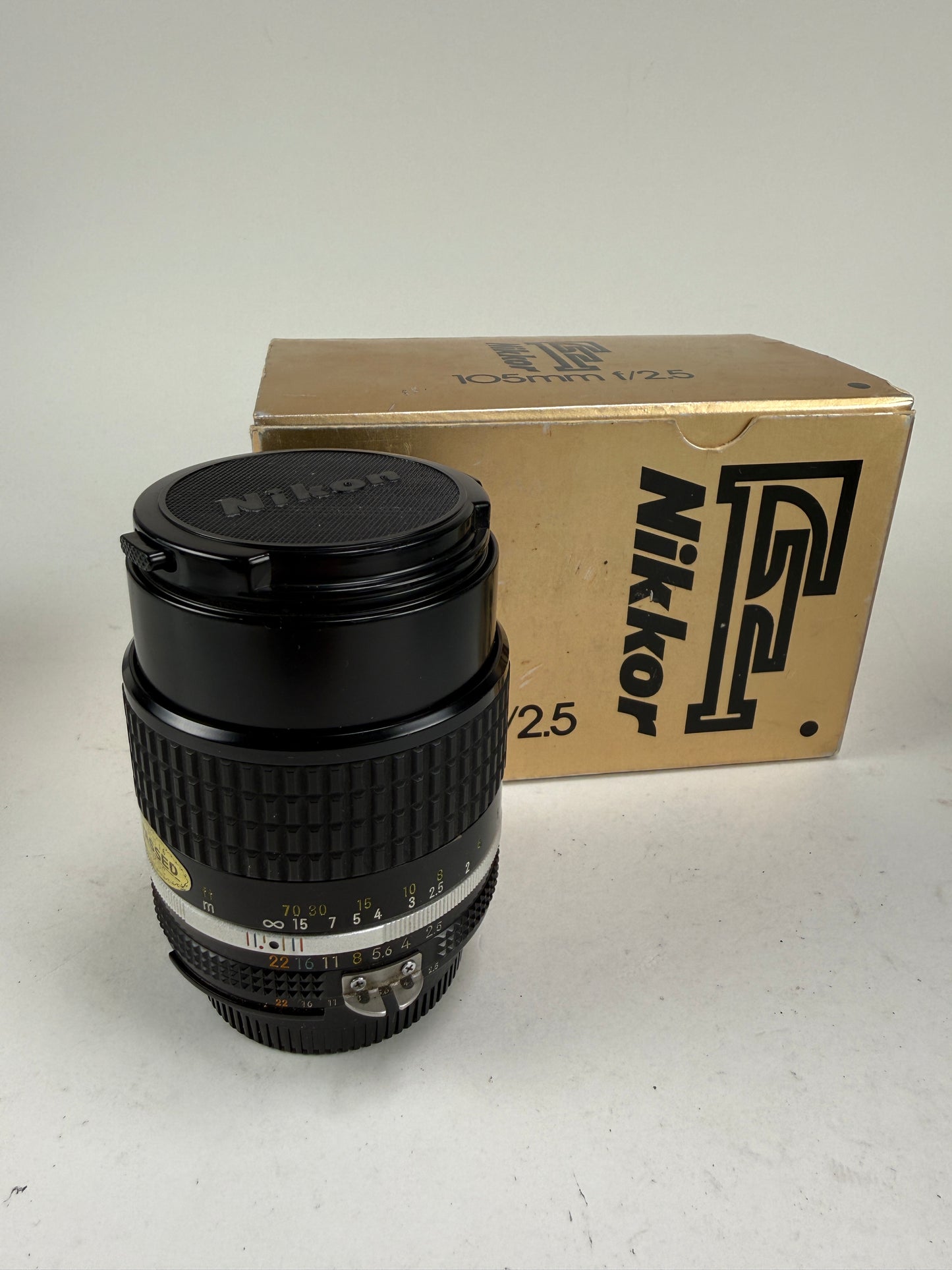 Nikon Nikkor 105mm f2.5 Ais Prime Manual Focus Portrait Lens