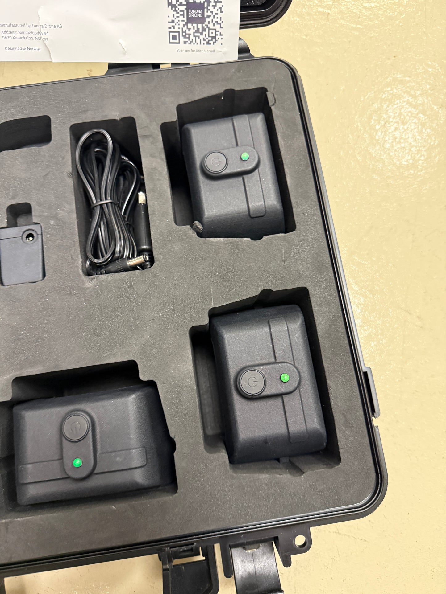 Tundra Drone Automoving Light kit 3 Batteries, charger for DJI Mavic 3