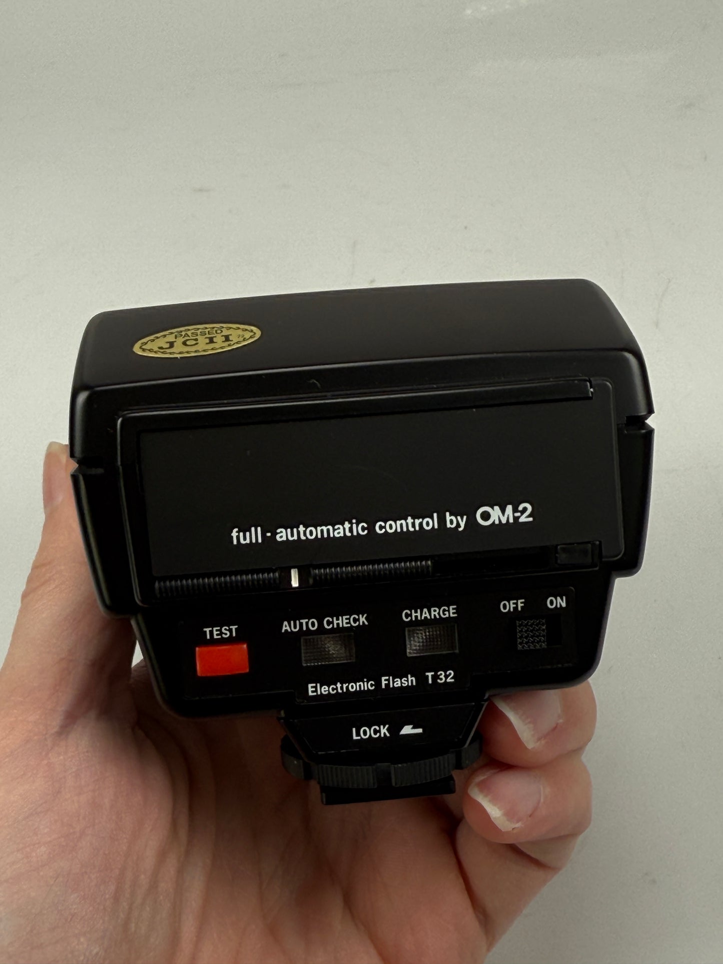 Olympus OM-System Electronic Flash T32 Shoe Mount