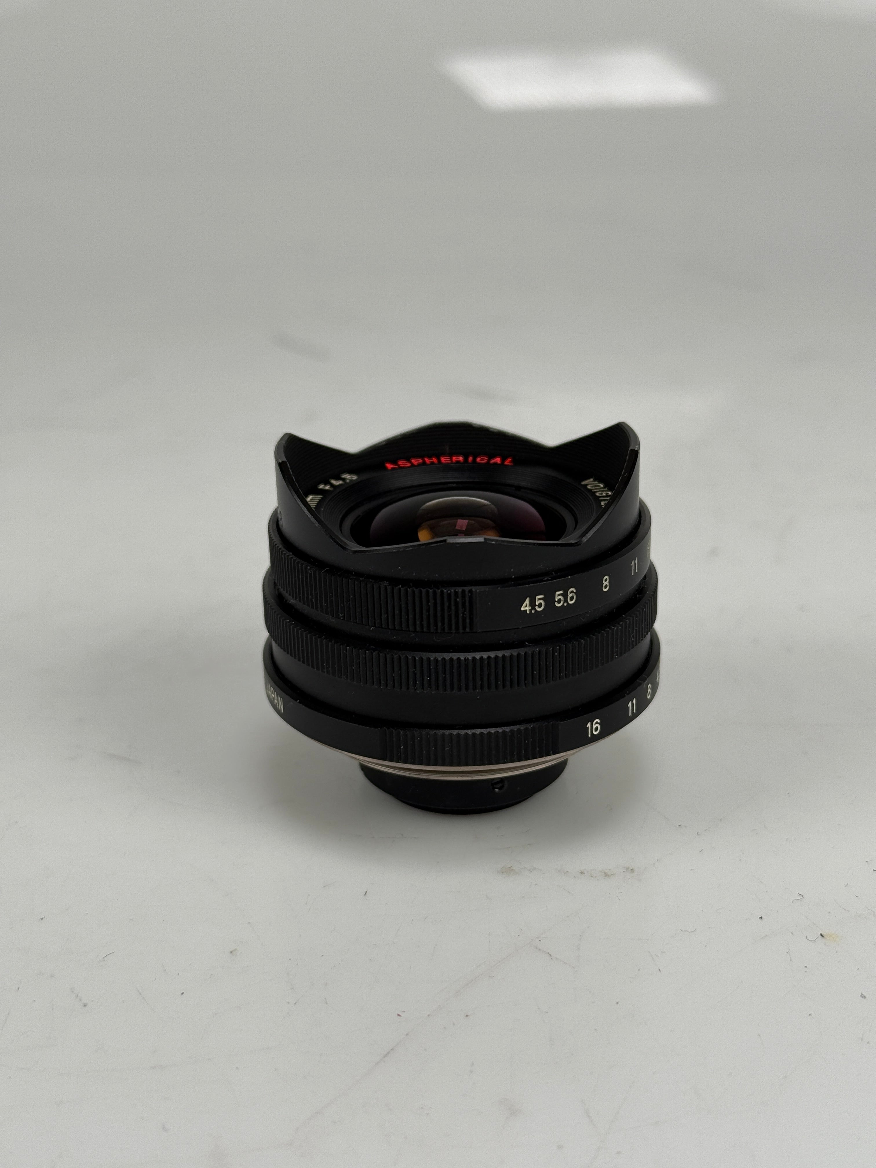 Voigtlander Super Wide-Heliar 15mm f4.5 Aspherical Lens L39 LTM