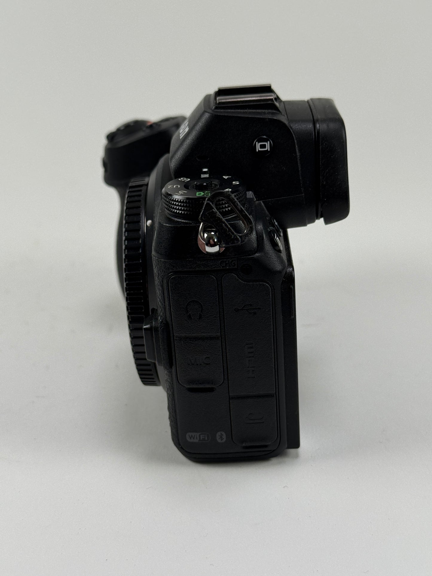 Nikon Z6 mirrorless digital camera body