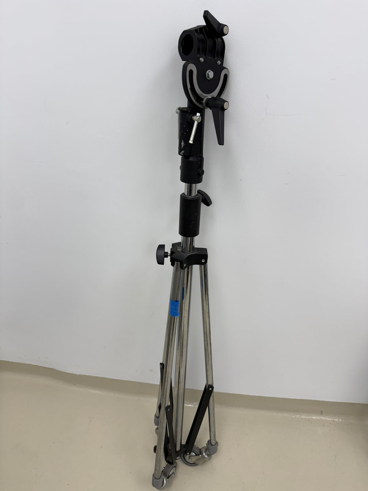 Bogen Manfrotto 3071 Heavy Duty Rolling Light/Boom Stand