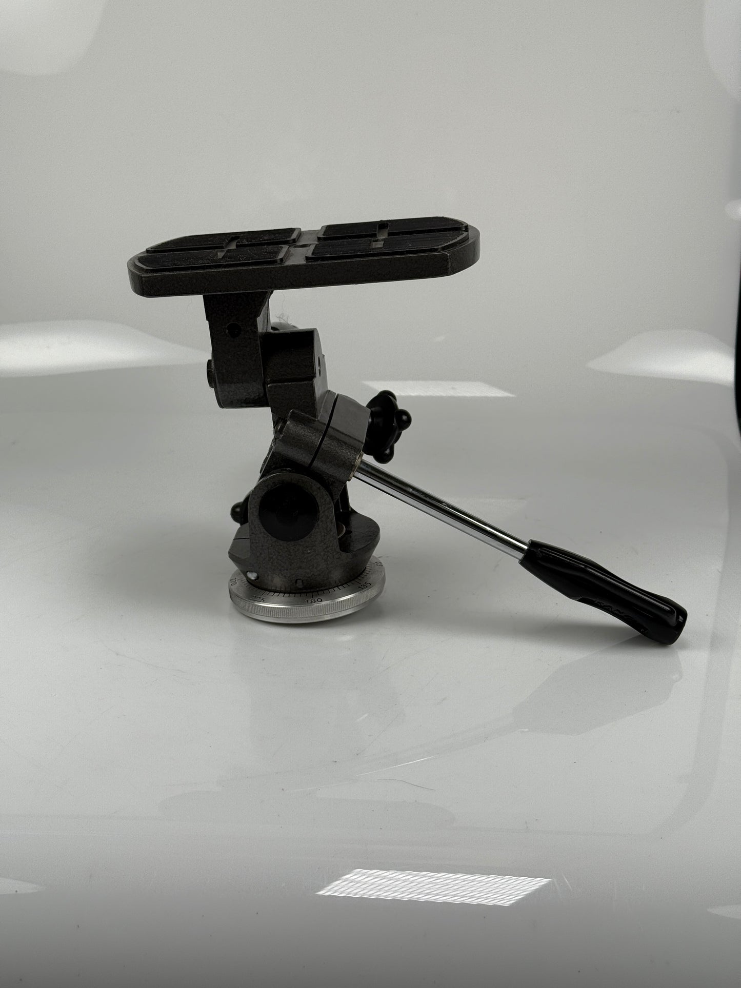 Gitzo R No 4 tripod Head - France - Good Smooth Operation