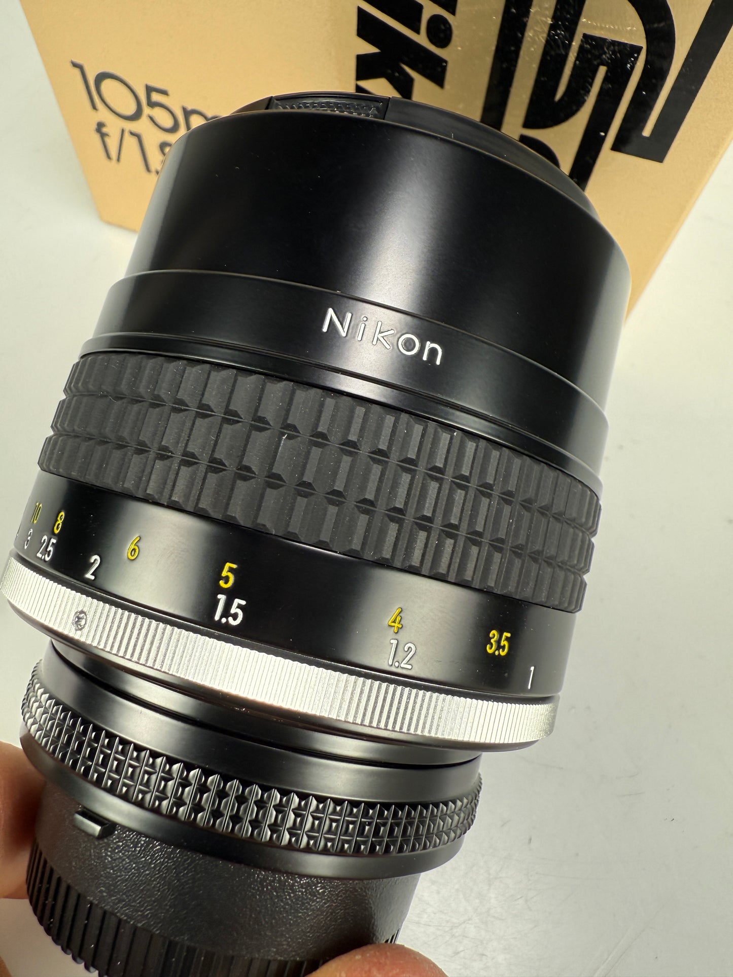 Nikon 105mm f1.8 AIS Telephoto Manual Focus Nikon F Mount Lens Ai-s