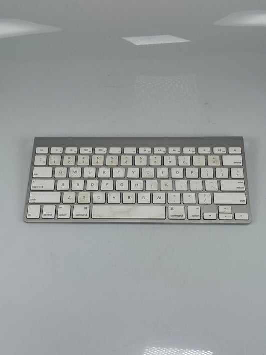 Apple A1314 MC184LL/B Wireless Bluetooth Keyboard