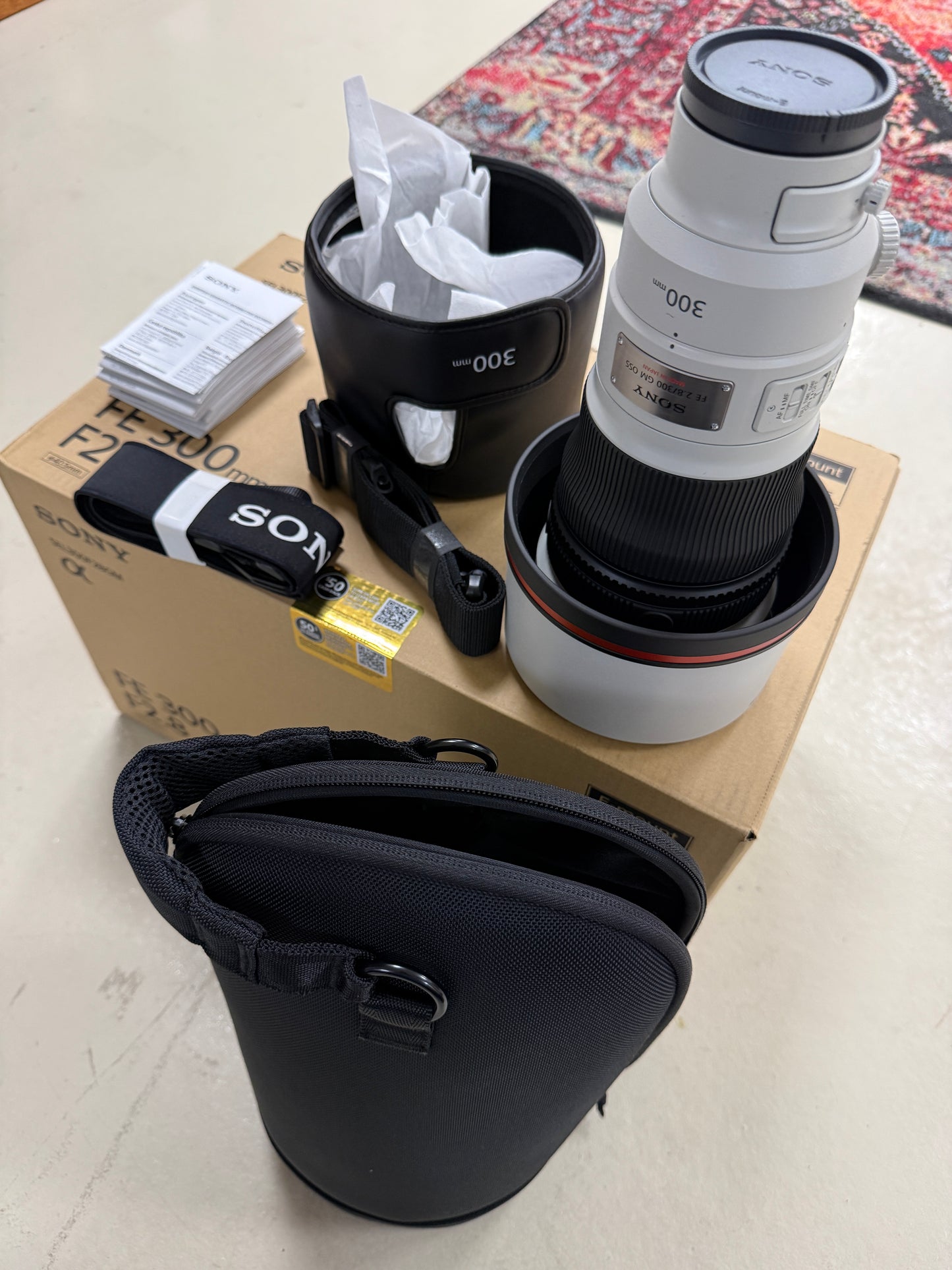 Sony FE 300mm F2.8 GM OSS Full-frame Telephoto Prime G Master Lens