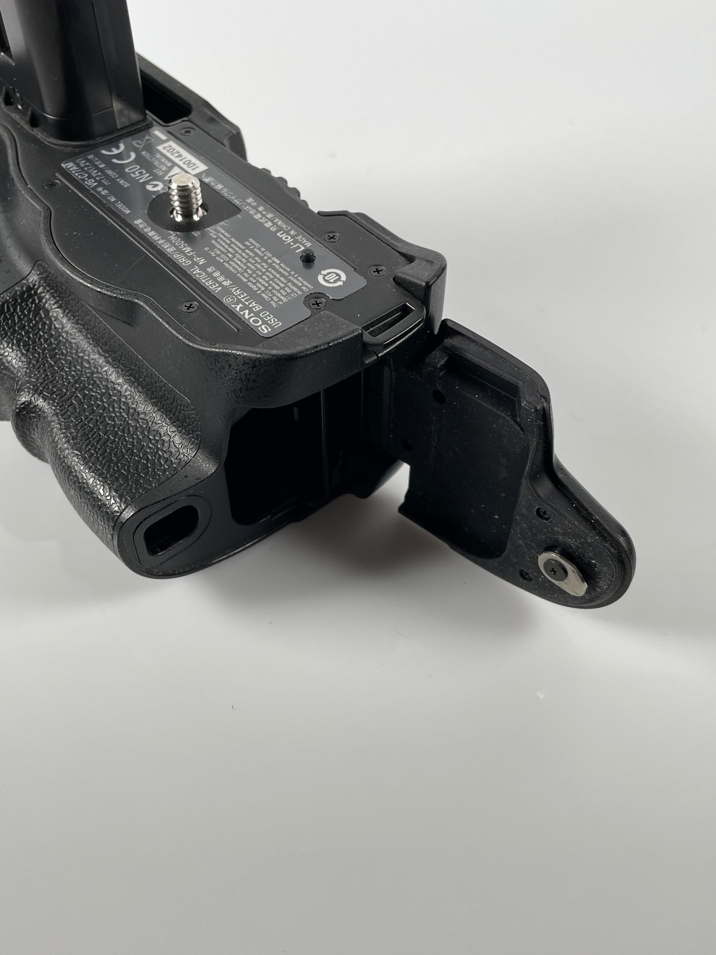 Sony Vertical Grip VG-C77AM for Sony Alpha A77