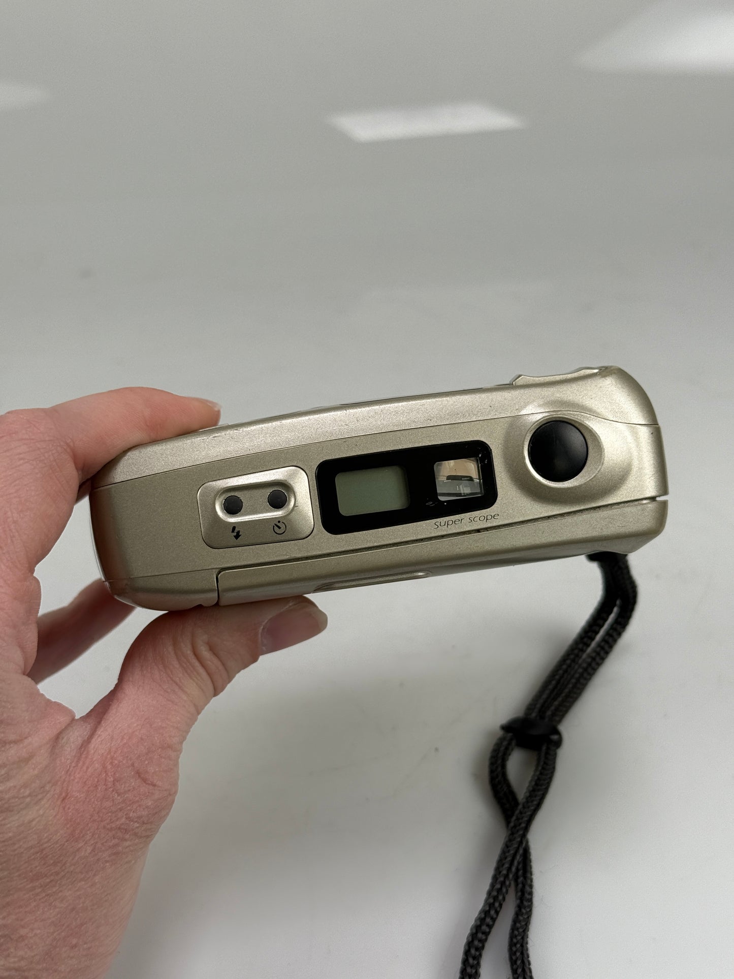 Yashica T4 Super T* Carl Zeiss 35mm F3.5 Len Camera Silver Chrome super scope