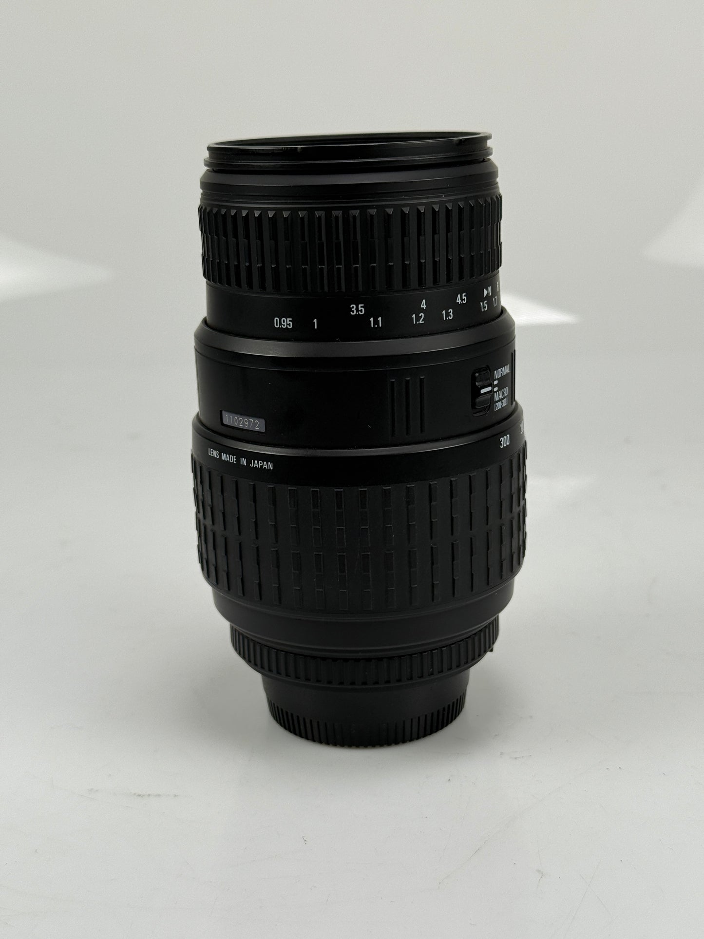 Sigma AF 70-300mm f4-5.6 DL Macro Super Nikon AF Lens
