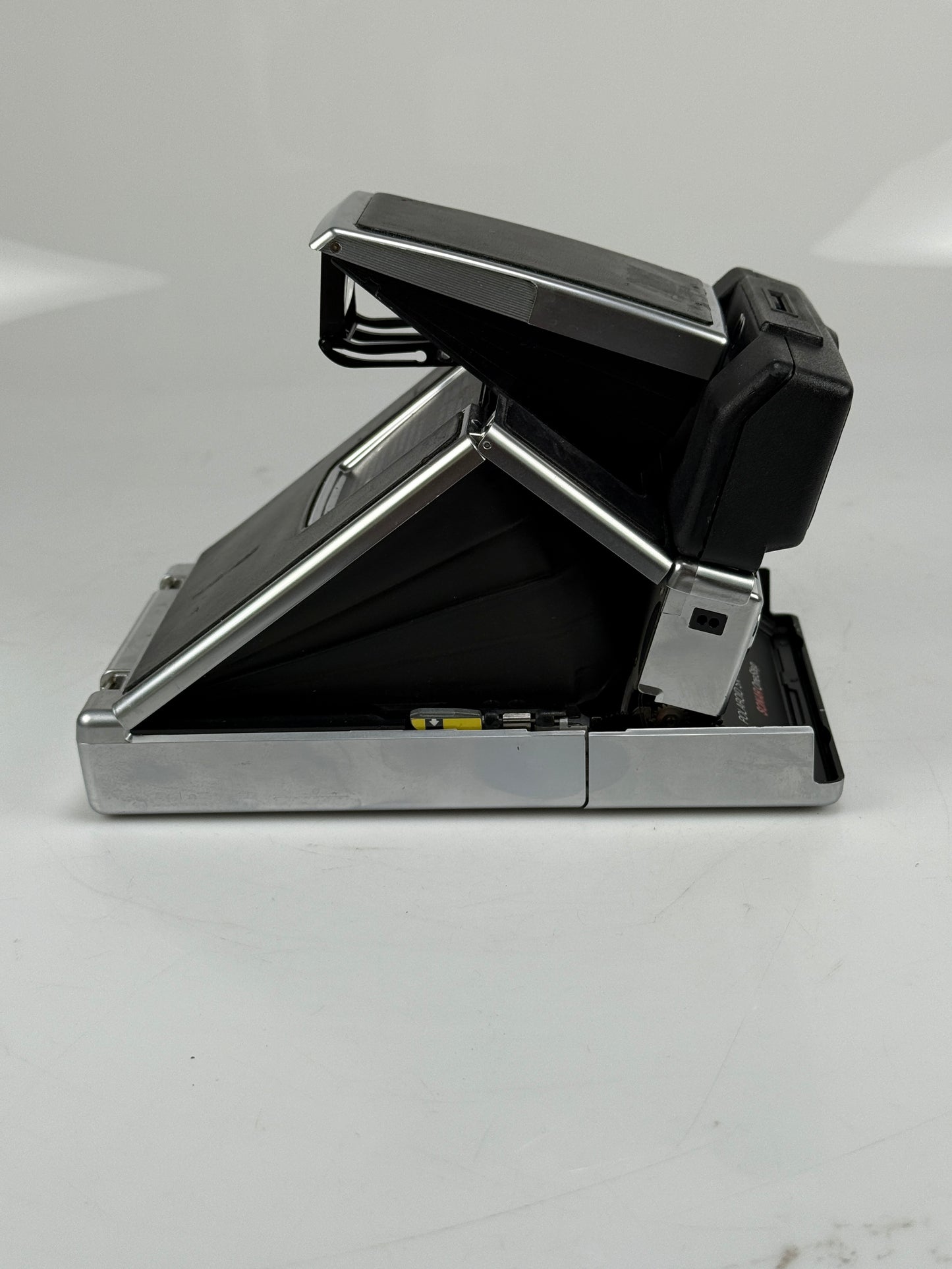 Polaroid SX-70 Land Camera Sonar One-Step Autofocus Instant Camera Black