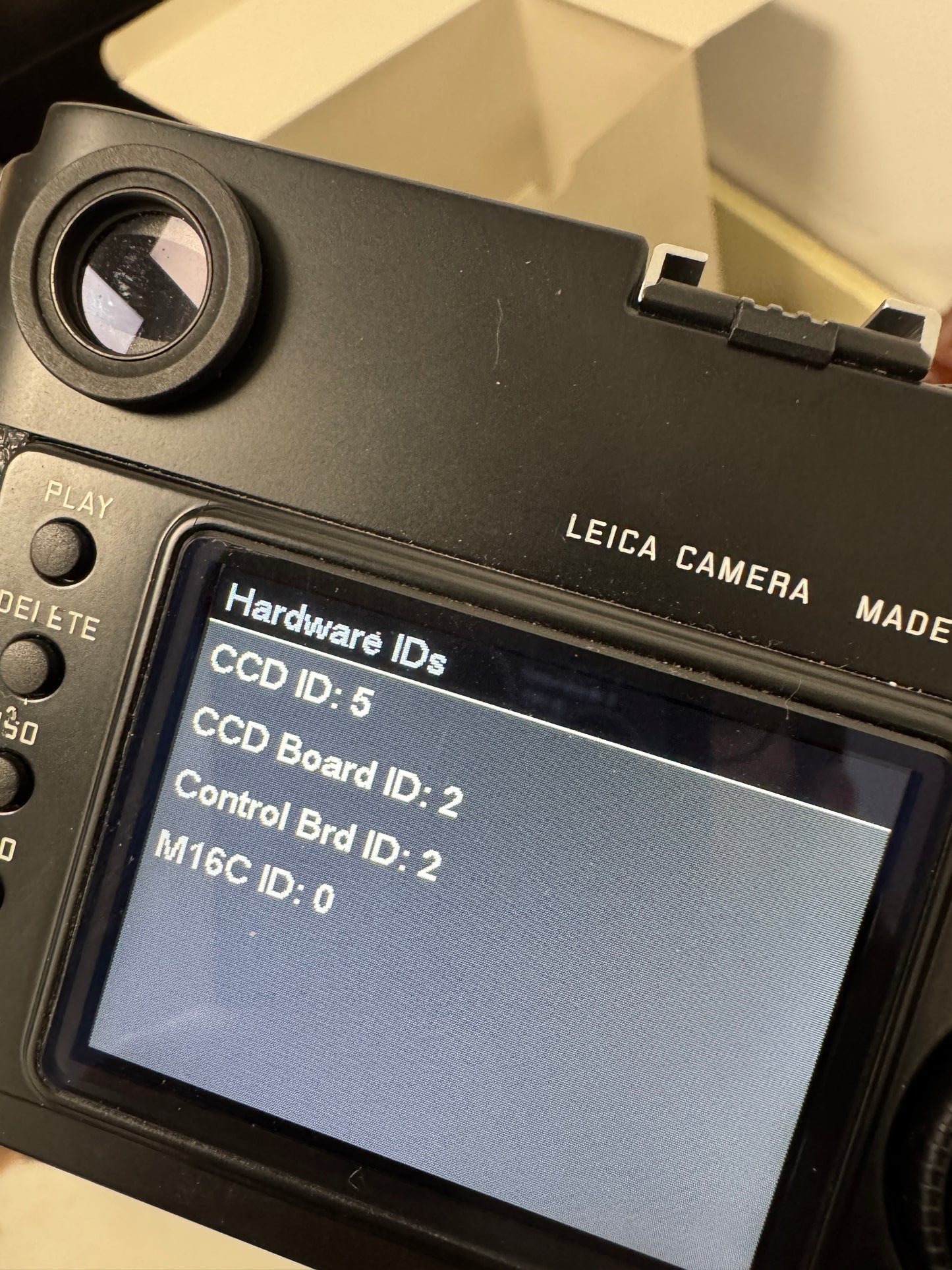 Leica M9 18.0MP Digital Rangefinder Camera Black Paint 10704