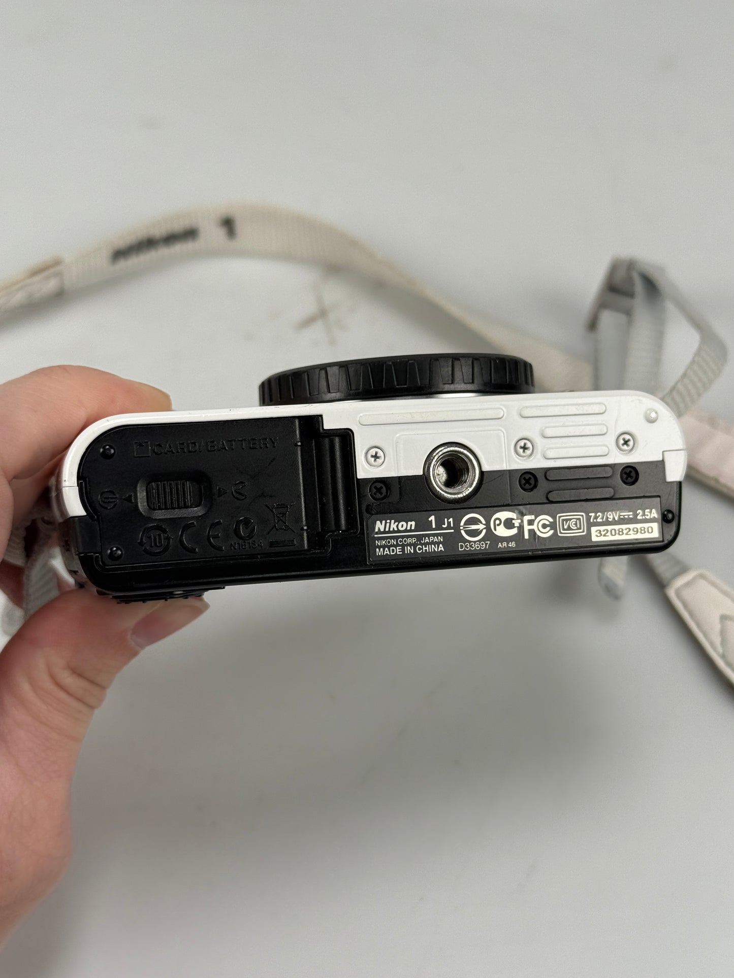 Nikon 1 J1 10.1MP Mirrorless SLR Camera Body White