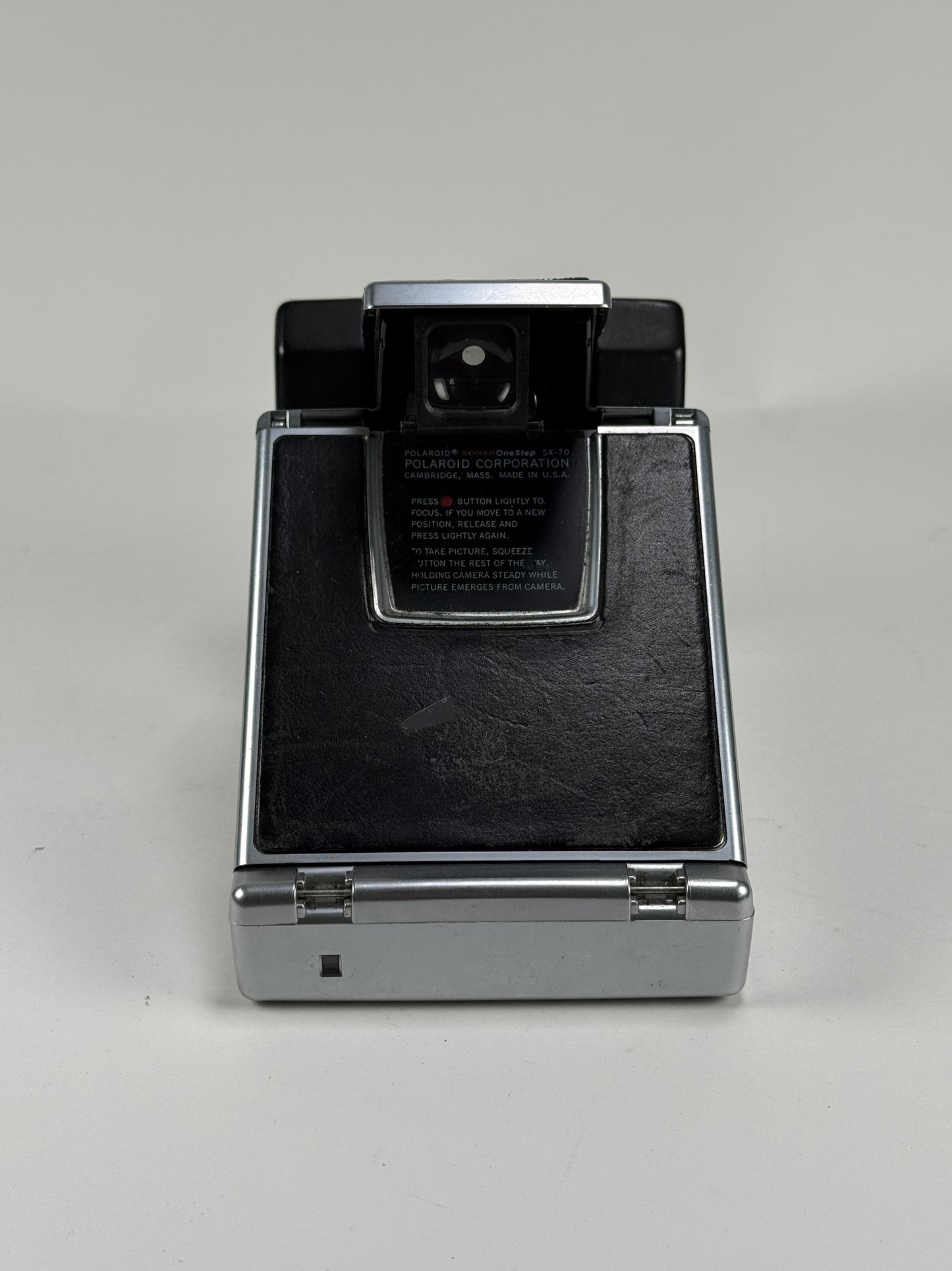 Polaroid SX-70 Land Camera Sonar One-Step Autofocus Instant Camera Black