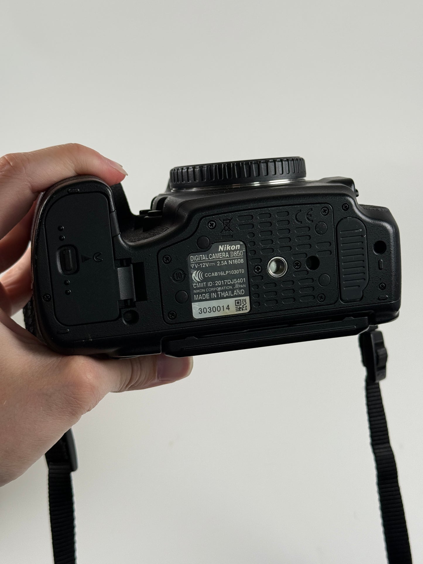 Nikon D850 Full Frame Digital camera body