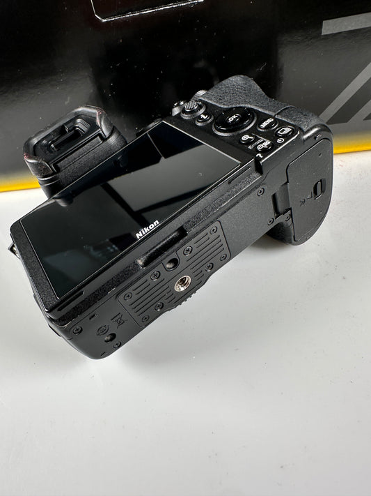 Nikon Z6 II mirrorless digital camera body