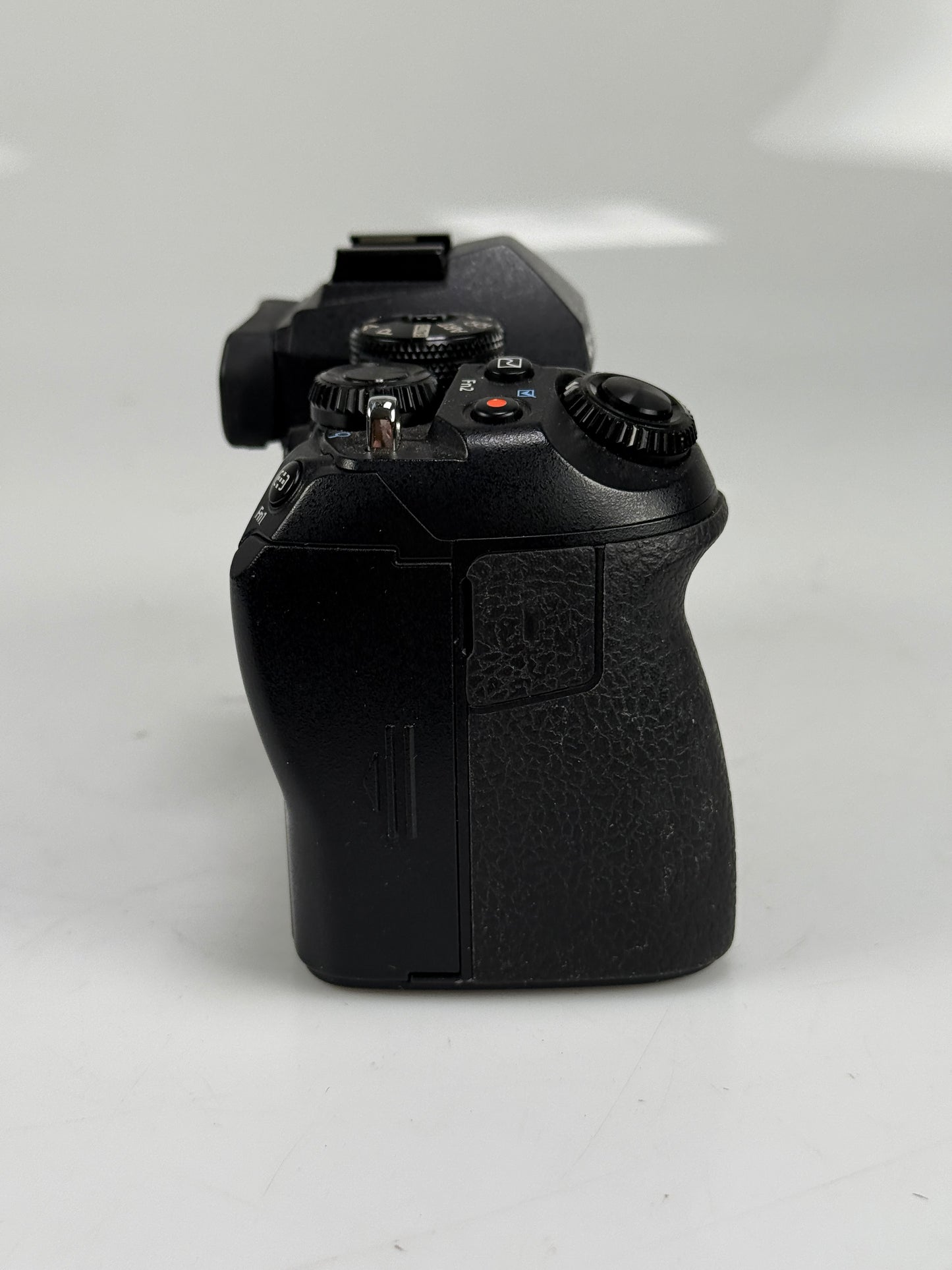 Olympus OM-D E-M1 Mark II 20.4MP Mirrorless MFT Digital Camera Body