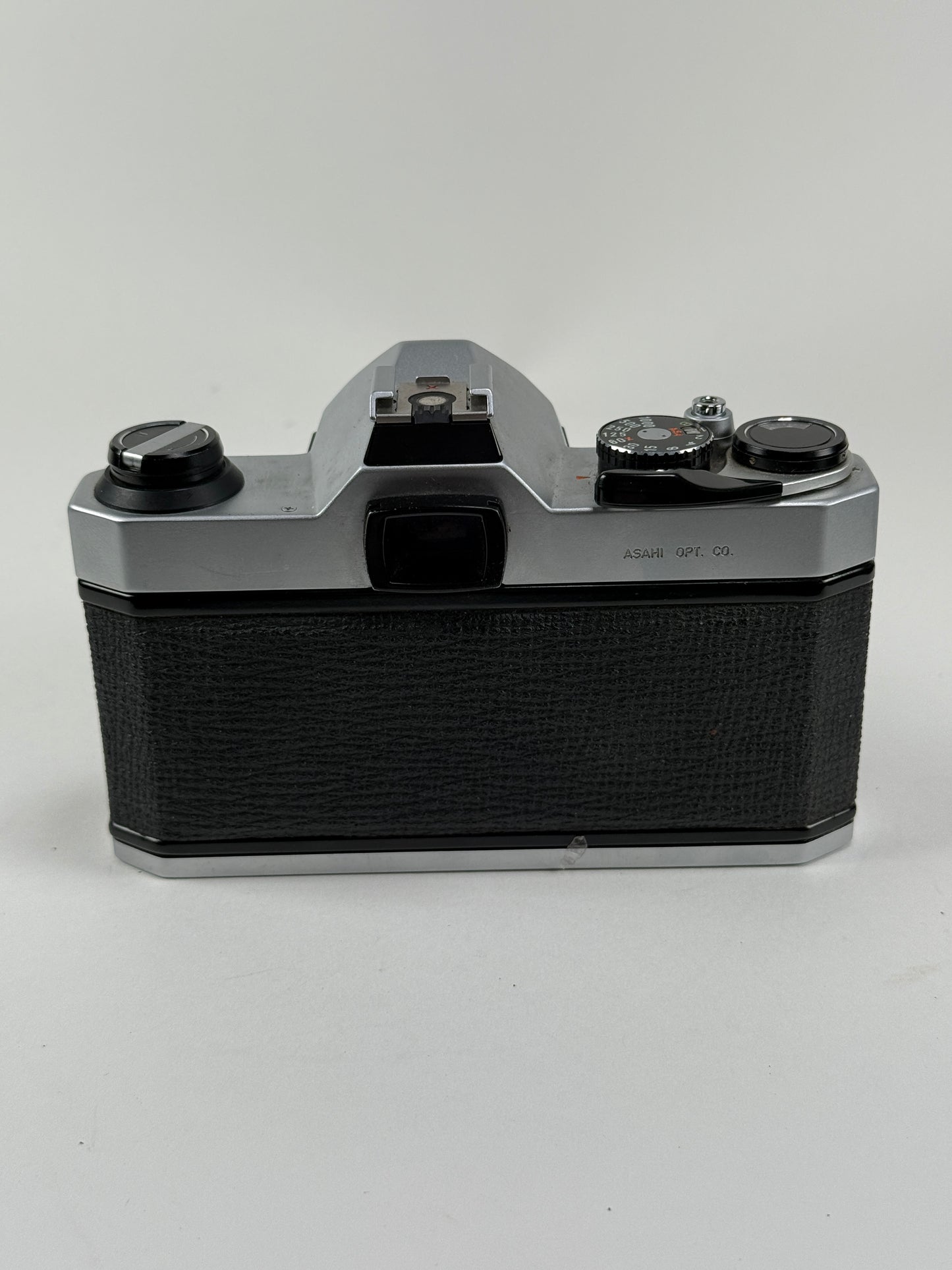 Pentax K1000 35mm SLR Camera Kit w/ 50mm f2 lens kit
