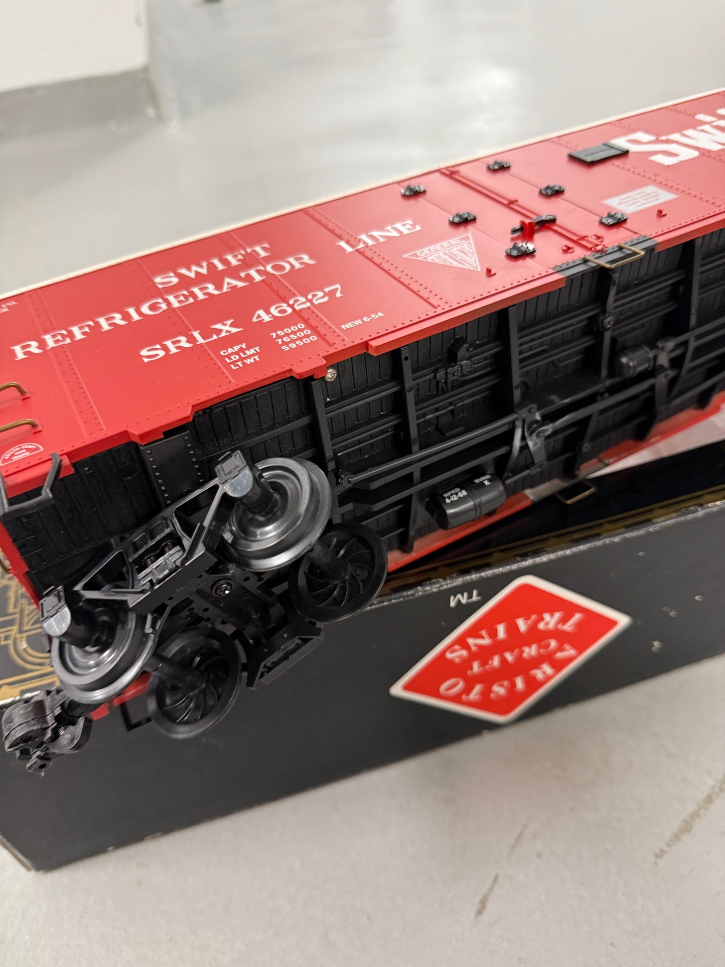 Aristo-Craft 46227 G / Guage 1 Swift Meat Co Steel Reefer Car