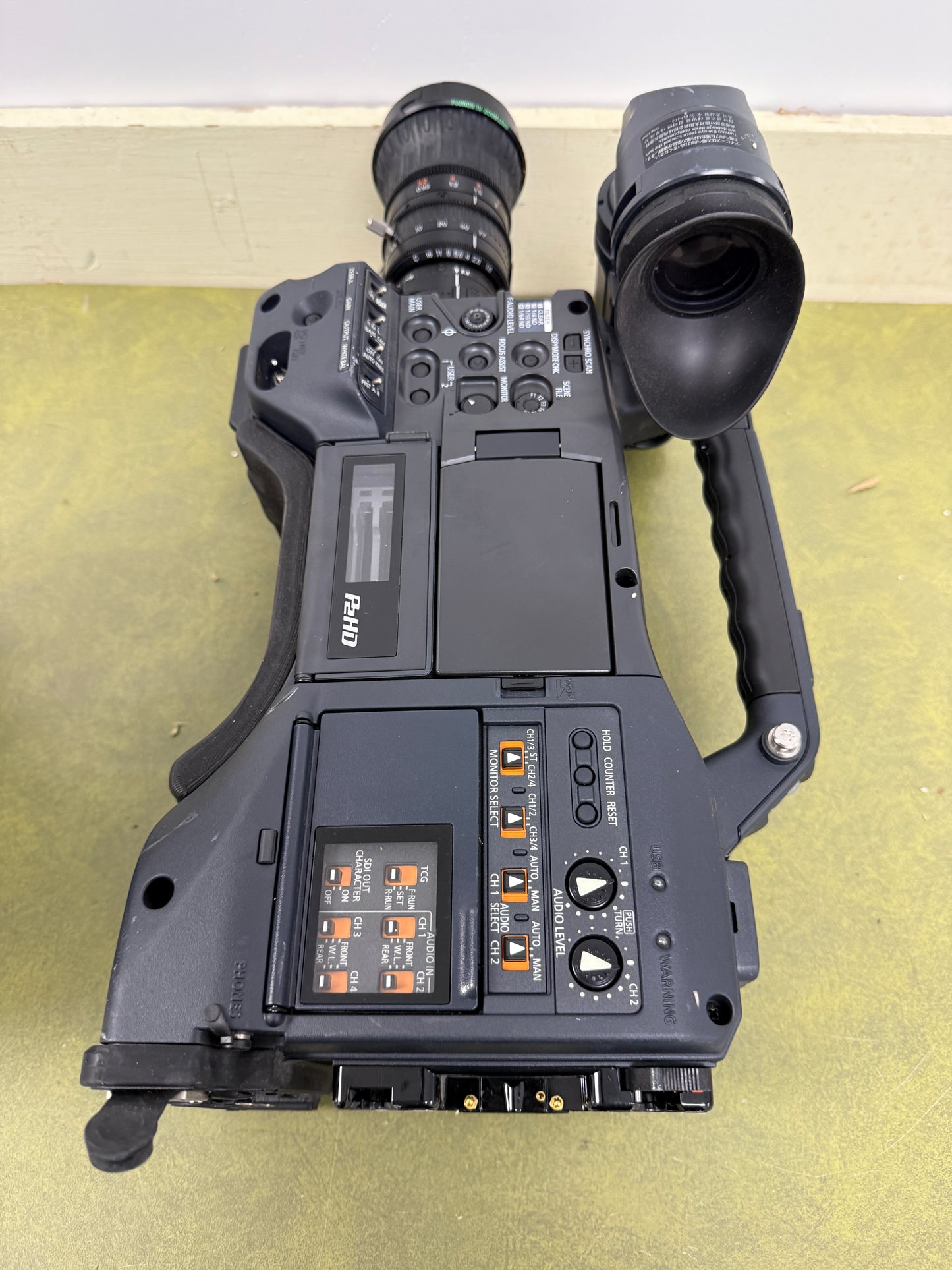 Panasonic AG-HPX370P P2 Camcorder with Fujinon T17X4.5BRM-L14 f1.6/5-77mm Lens