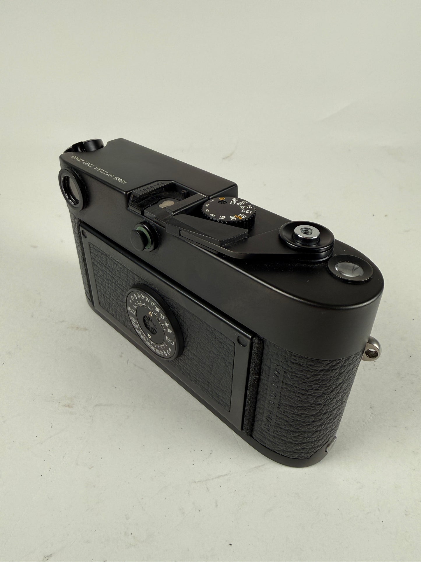 Leica M6 Classic 0.72 35mm rangefinder film camera black